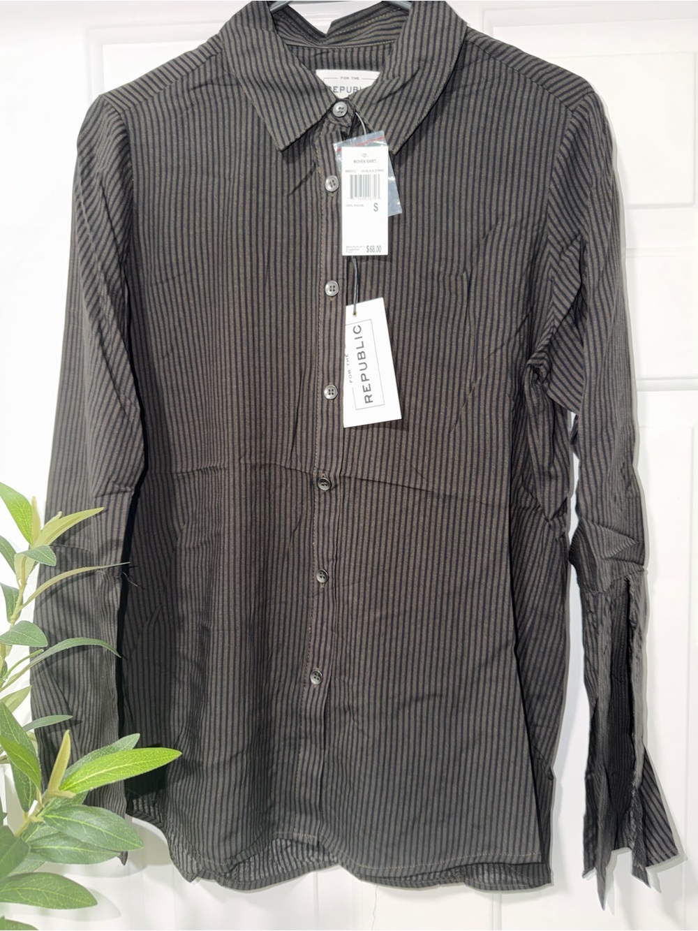 For The Republic Black Pinstripe Long-Sleeve Button Down Shirt